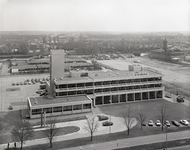 813657 Overzicht van de brandweerkazerne en hoofdwacht Burgemeester de Ranitz (Vliegend Hertlaan 15) te Utrecht, vanuit ...